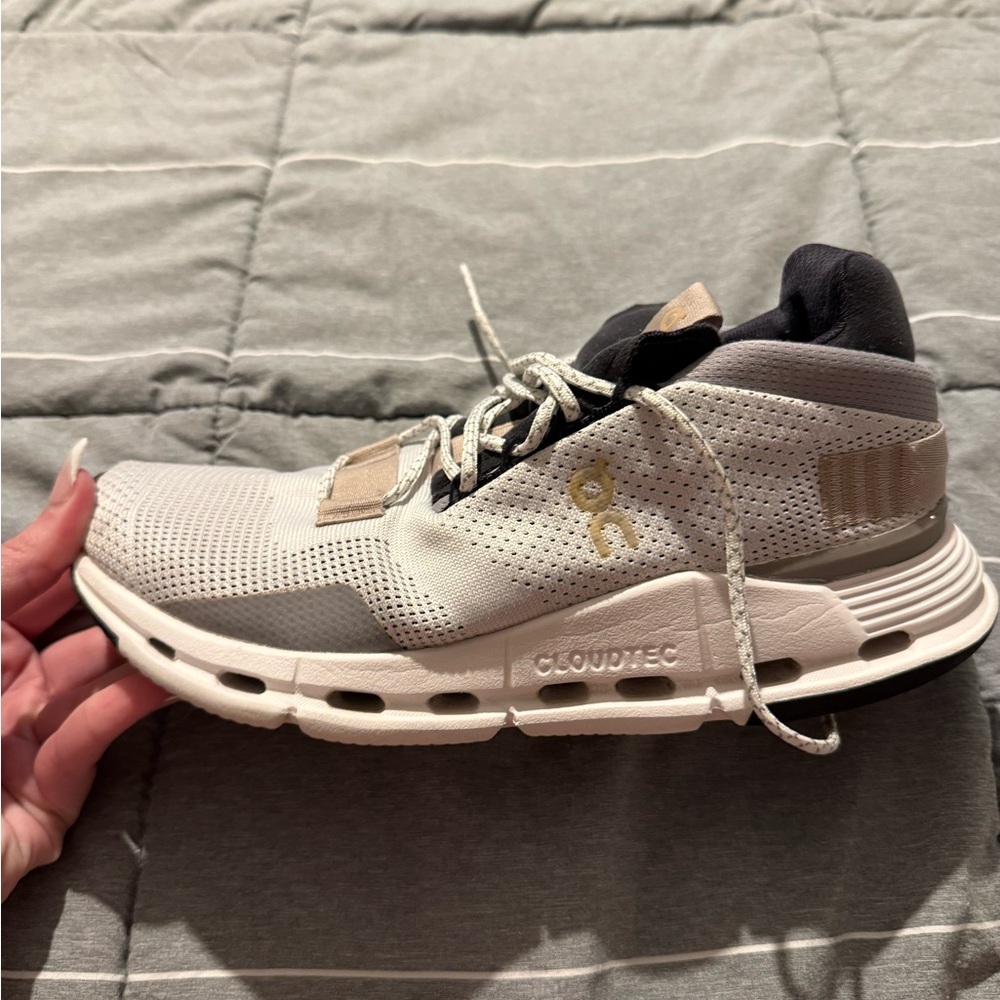 On Running Cloudtec Sneakers - White and Tan